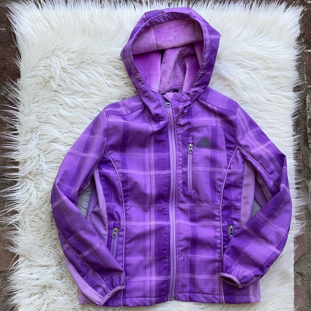 Snozu Soft-shell Hooded Jacket w/ Faux Fur Lining